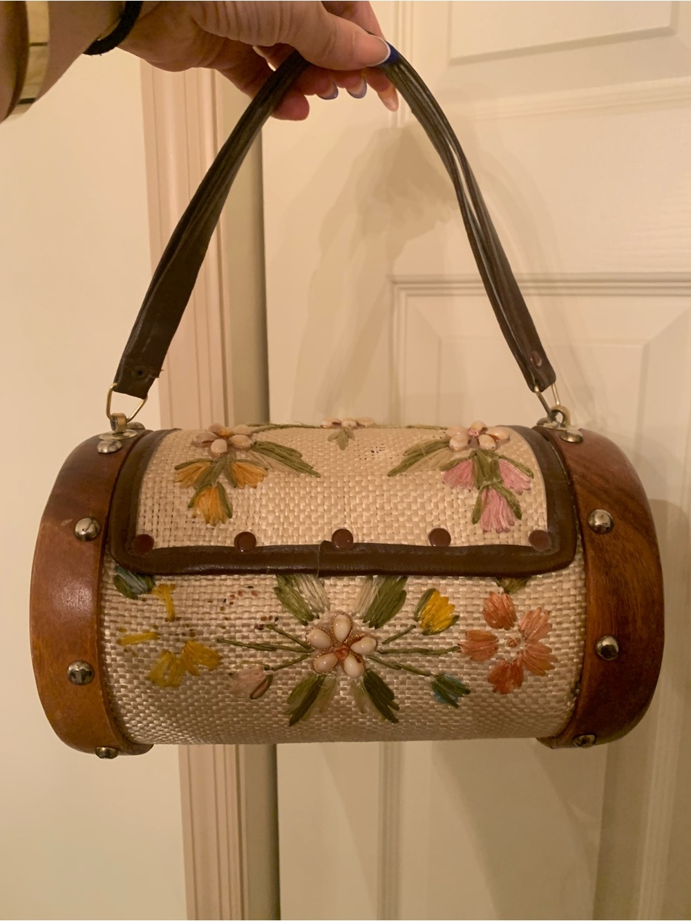 RARE FIND/Unique Barrel Cylinder Real Shells Décor Hand Bag/Vintage 50's